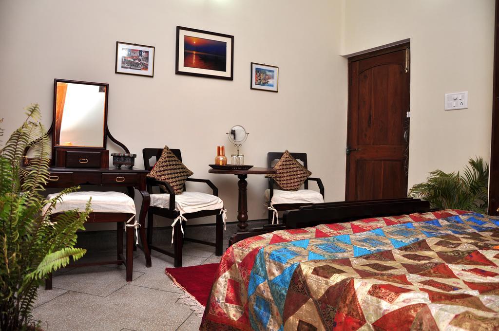 Ferienwohnung Aashray Varanasi Exterior foto