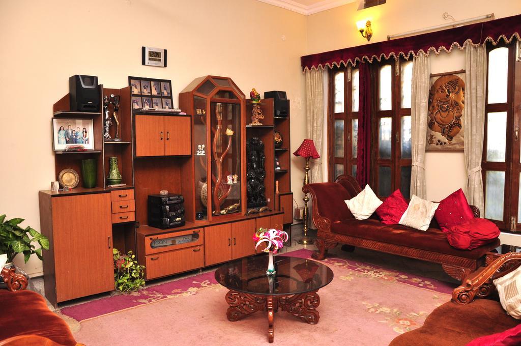 Ferienwohnung Aashray Varanasi Exterior foto